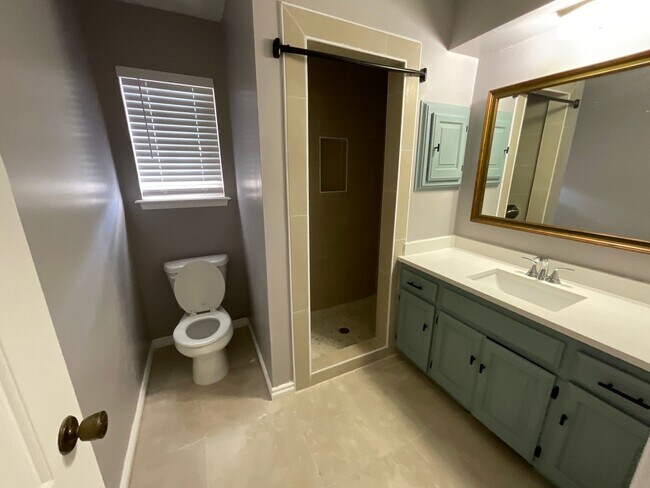 Building Photo - 1421 Pheasant Run Ct