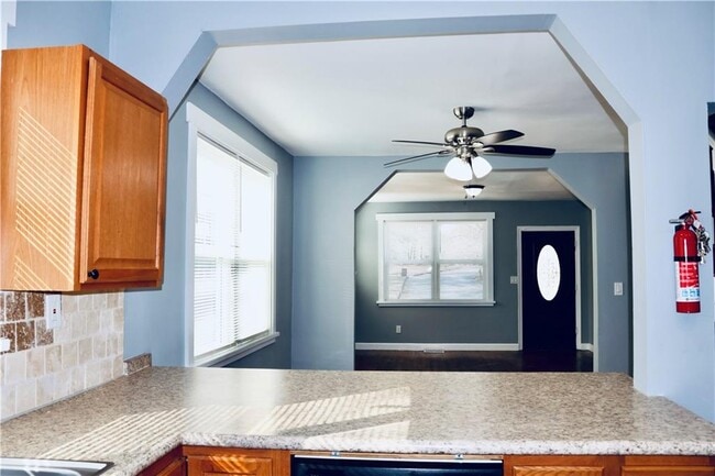 Building Photo - 1526 Childress Dr SW