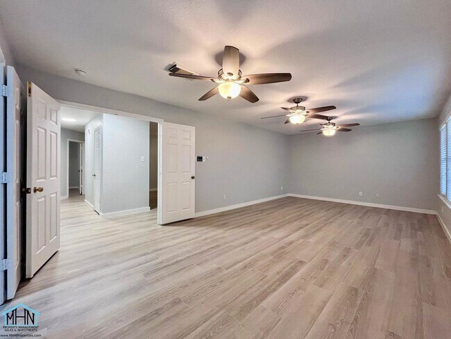 Building Photo - 11205 Forest Pass Ct