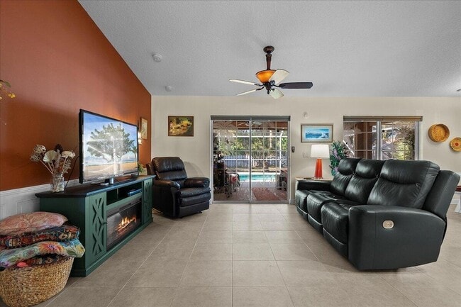 Building Photo - 1960 SE Bowie St