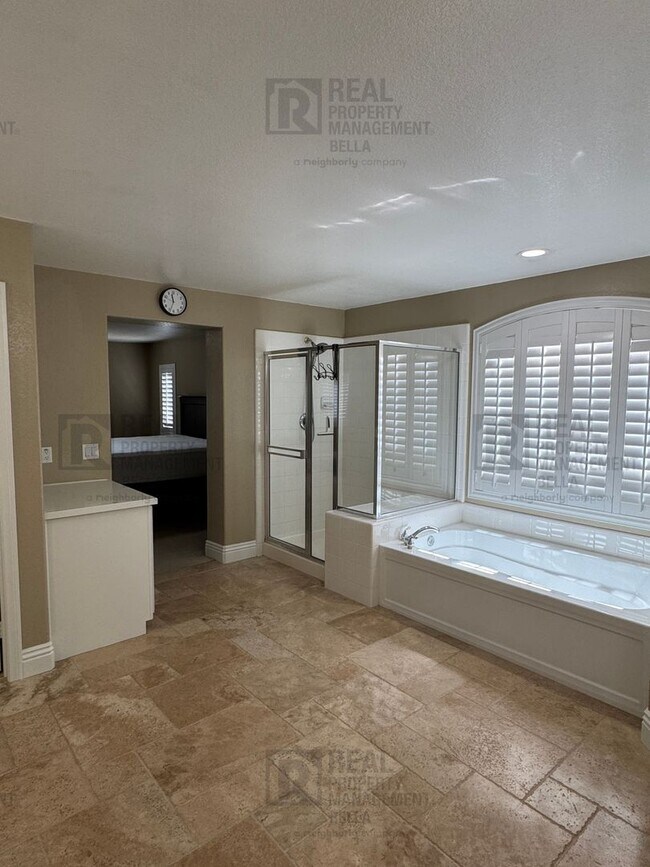 Building Photo - Spacious Murrieta Home with Pool, Spa, Firepit & Backyard Entertaining