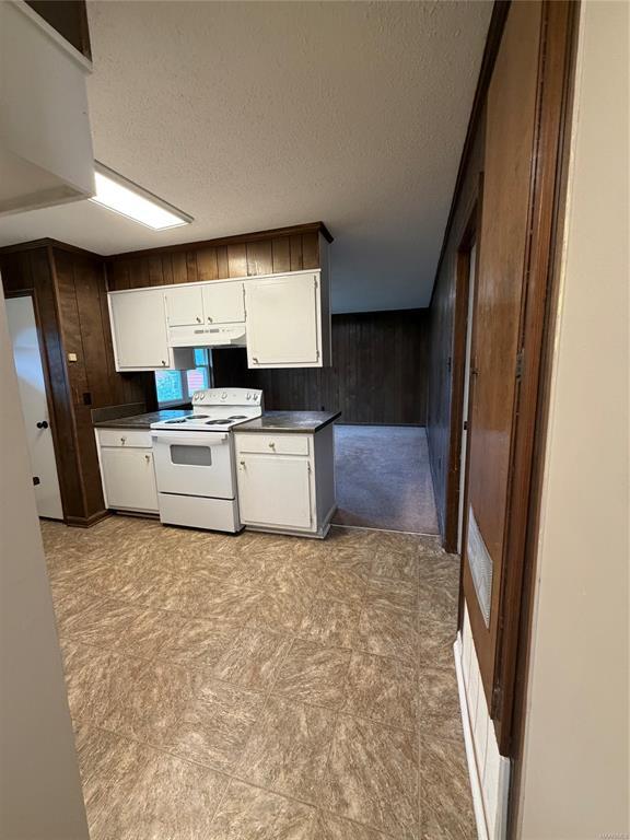 Building Photo - 242 Clubview Dr