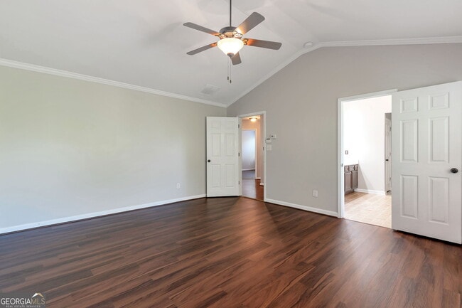 Building Photo - 214 Farm Manor Ct