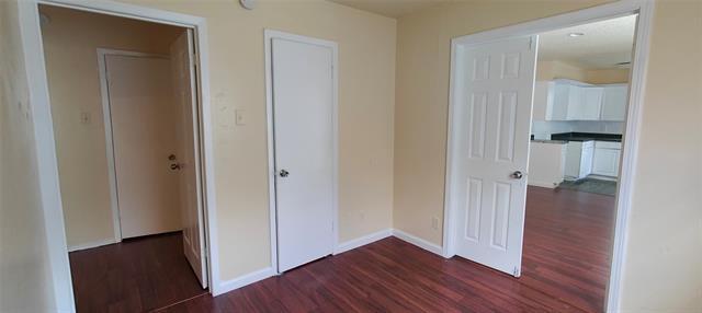 Building Photo - 2413 Royal Dr