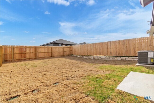 Building Photo - 3902 American Elm Dr