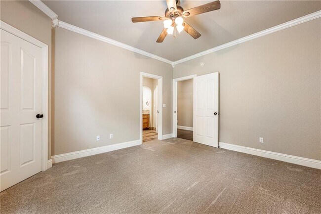 Building Photo - 5503 S 44th St