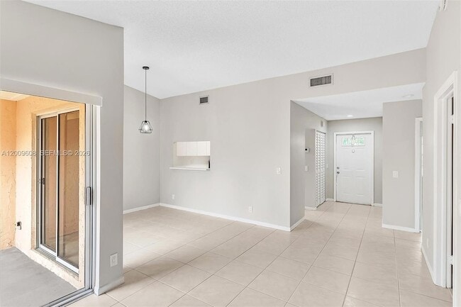 Building Photo - 1439 Springside Dr