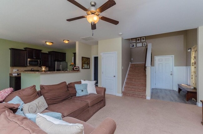 Building Photo - 219 Peggy's Trce