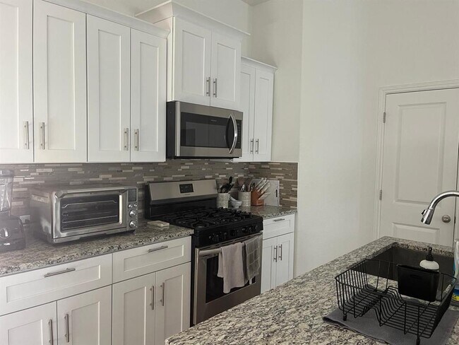 Building Photo - 153 Woods Edge Ln