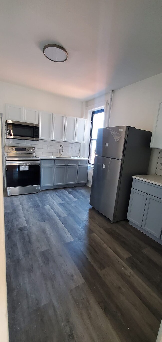 Building Photo - 145 Rockaway Pky