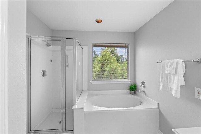 Building Photo - 2946 Loganberry Park Ln