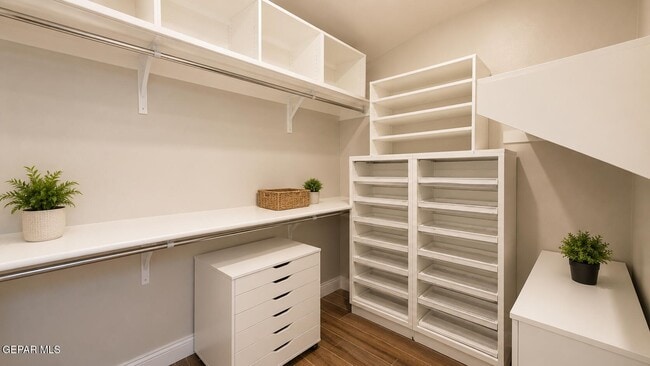 Building Photo - 836 Sunset Park Dr