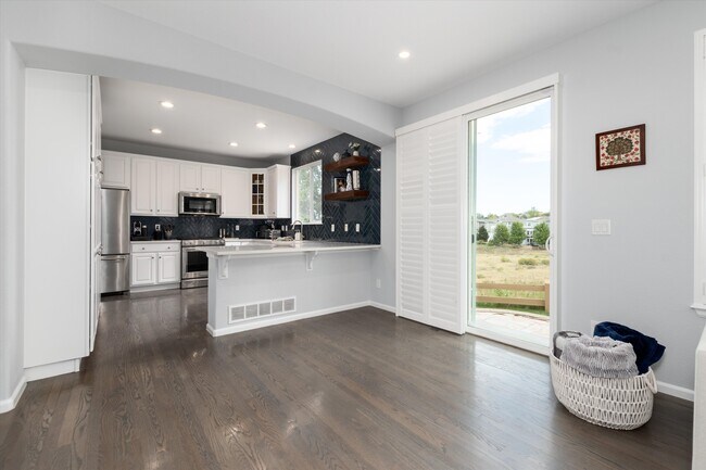 Building Photo - 10786 Southhaven Cir