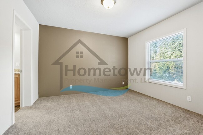 Building Photo - 3 Bedroom 2 Bathroom Home on a Private Lot out in the Country Near Sagle!