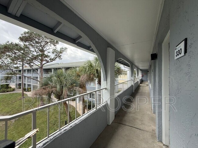 Building Photo - 121 Oyster Bay Cir