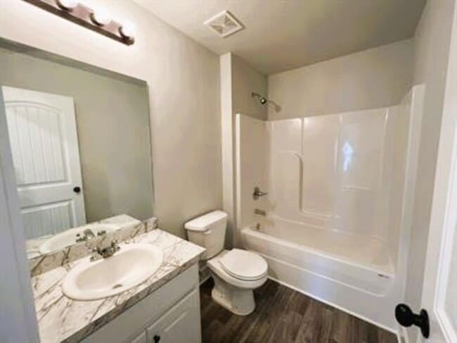 Building Photo - 1160 River Mist Cir