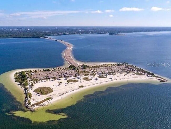 Building Photo - 656 Windrush Bay Dr