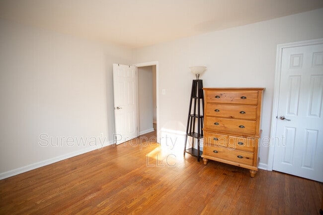 Building Photo - 112 W Taunton Ave