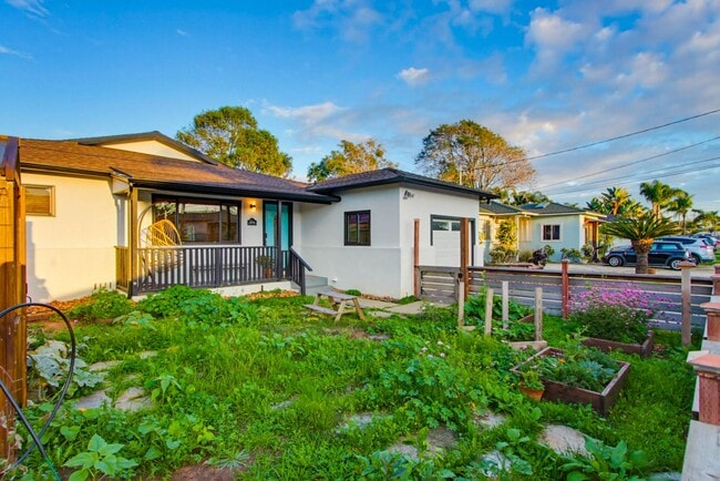 Building Photo - 1418 Marshall St