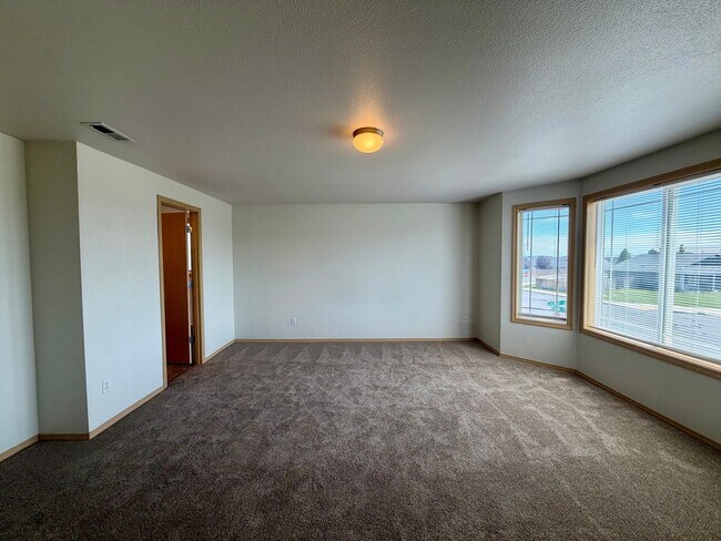 Building Photo - 4003 Messara Ln
