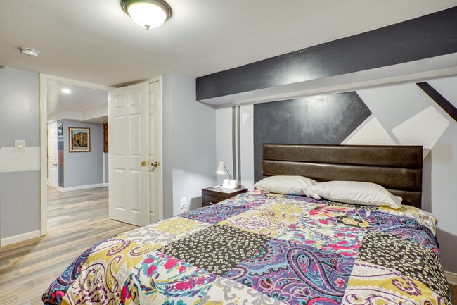 Building Photo - 787 S 13th St