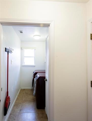 Building Photo - 2508 Chamberlain Dr