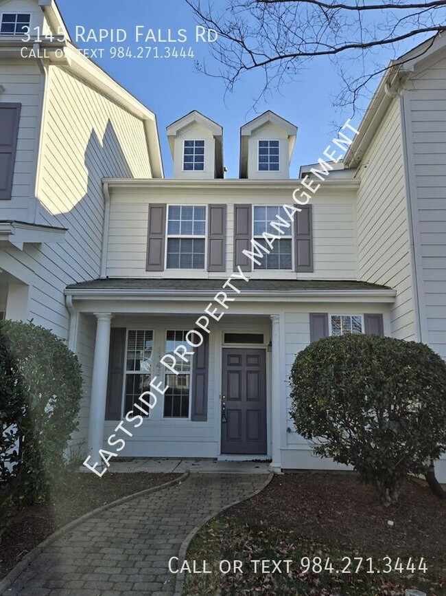 Building Photo - LOCATION!! Fabulous town home in the desir...