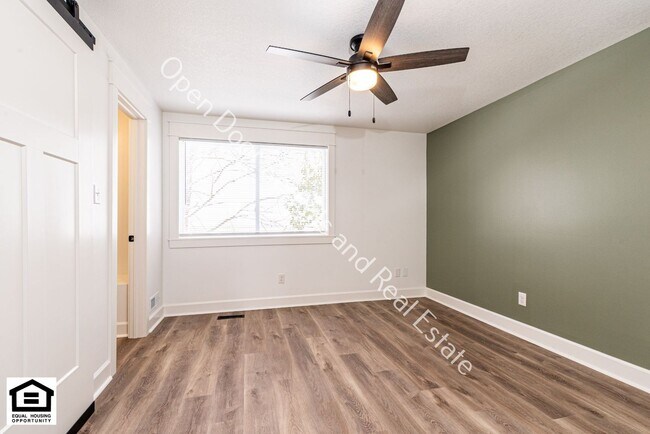 Building Photo - 15110 Tally Ho Dr