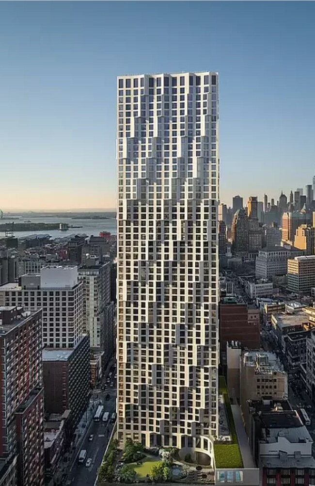 Building Photo - 11 Hoyt St