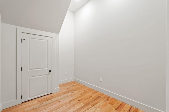 Building Photo - 150 West Side Ave