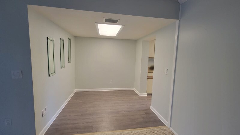 Building Photo - 110 Trafford Ave