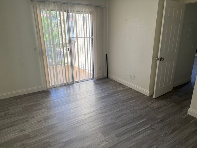 Building Photo - Beautiful 2-Bedroom Condo with Fireplace & Community Pool Near Cheyenne Freeway
