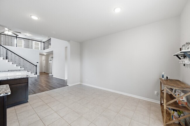 Building Photo - 10402 Matterhorn Dr