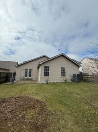 Building Photo - Charming 3-bedroom, 2-bathroom home located in the vibrant city of Lexington