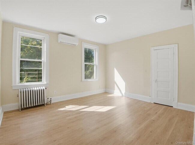 Building Photo - 406 S 3rd Ave