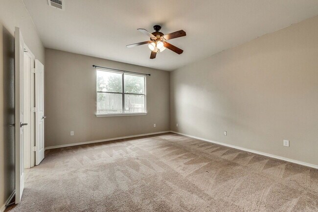 Building Photo - 4032 Martinsburg Dr