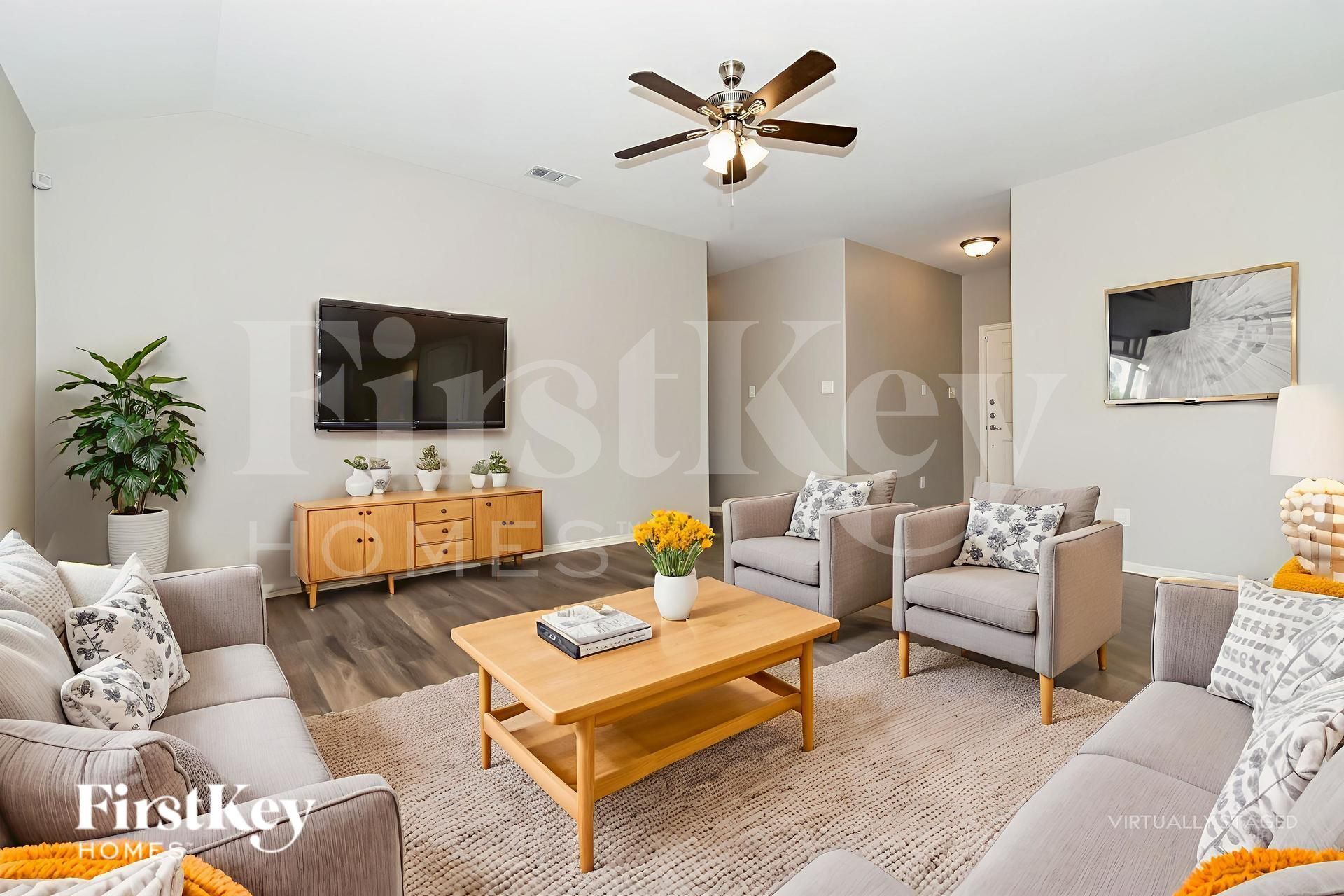 Building Photo - 1821 Ridgecrest Dr