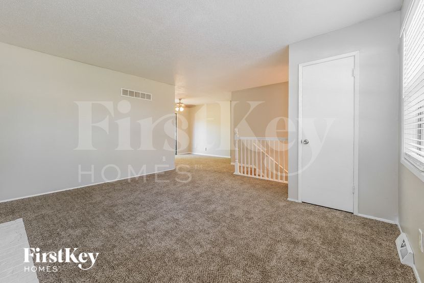 Building Photo - 6404 E 140th Terrace