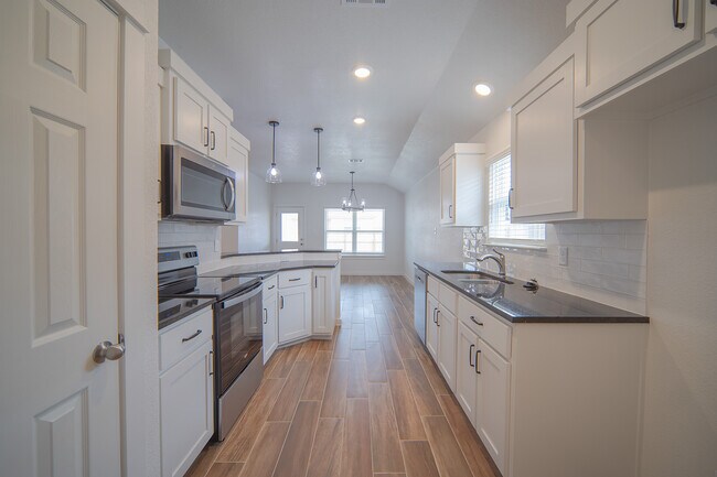 Building Photo - 1414 Sideoats Ln