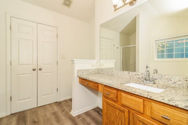 Building Photo - 7106 Hillcrest Chase Dr SW