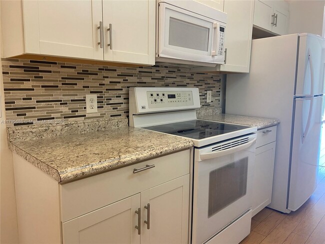 Building Photo - 1100 SW 128th Terrace