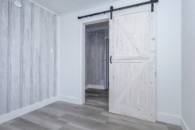 Building Photo - Fully remodeled home for rent!
