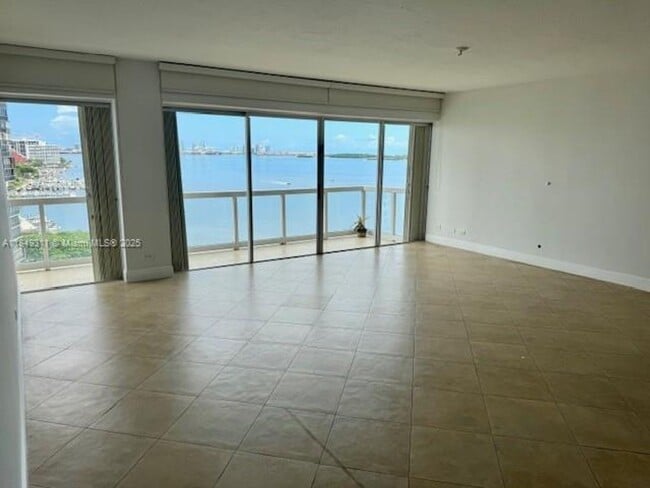 Building Photo - 2451 Brickell Ave