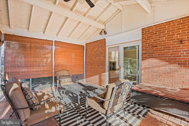 Building Photo - 1126 Ormond Ct