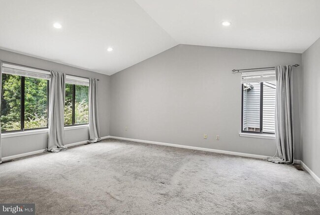 Building Photo - 6103 Triangle Dr