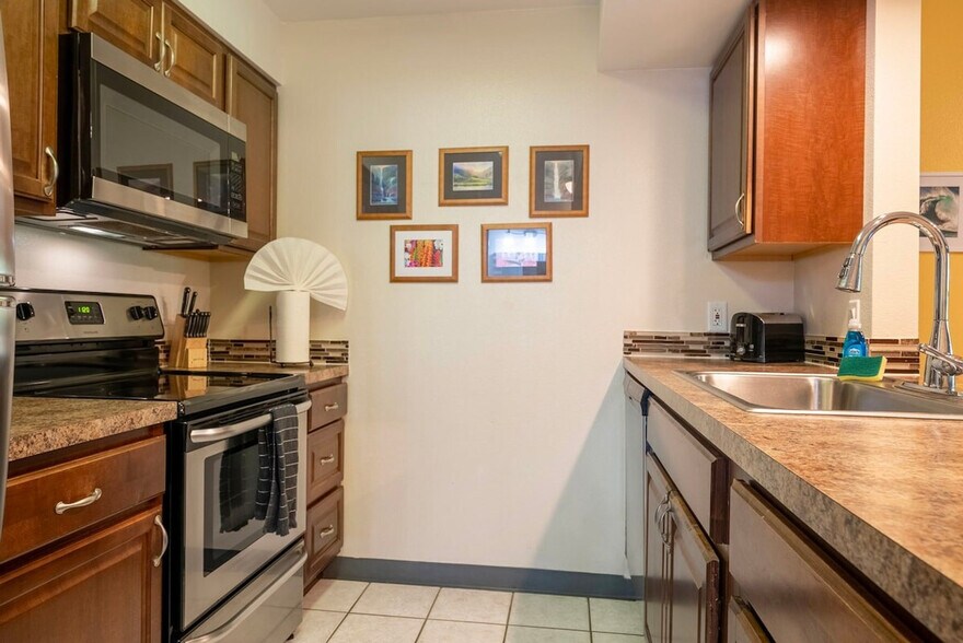 Building Photo - 678 S Kihei Rd