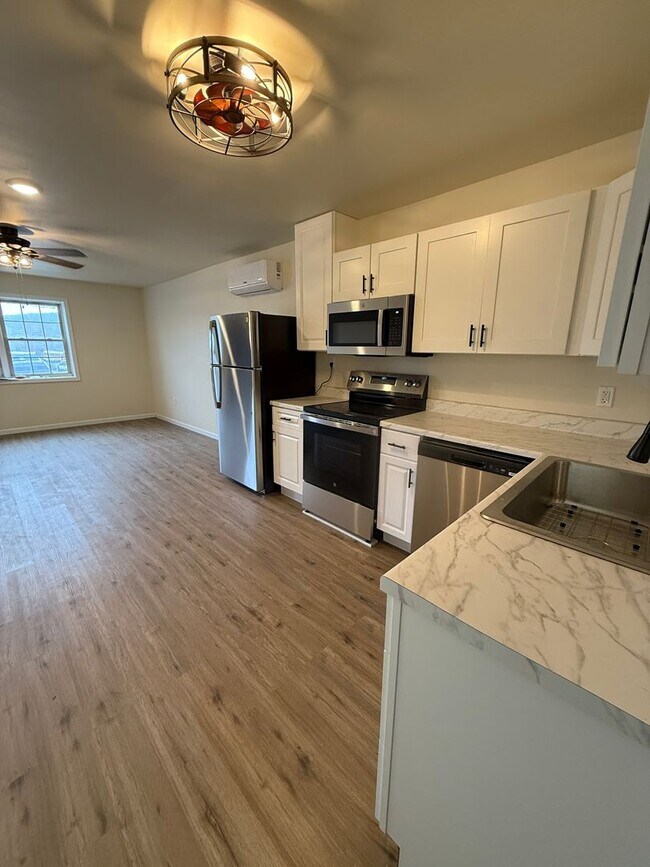 Building Photo - Renovated Apartments on Main Street in Myersville