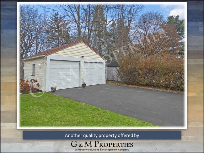 Building Photo - Beautiful 3-Bedroom Home for Rent - Greece Schools!