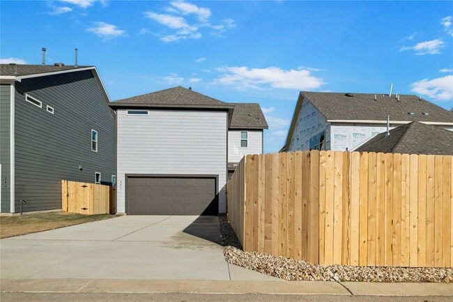 Building Photo - 241 Leeland Dr