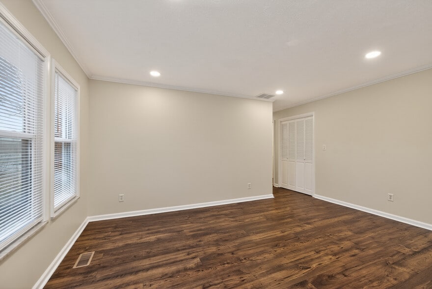 Building Photo - 11417 Washington Blvd